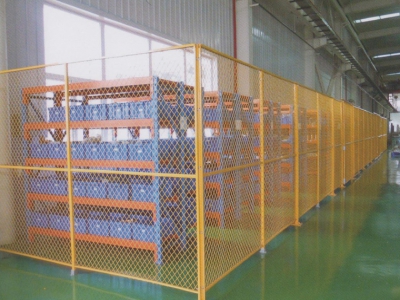 鐵絲網(wǎng)護(hù)欄